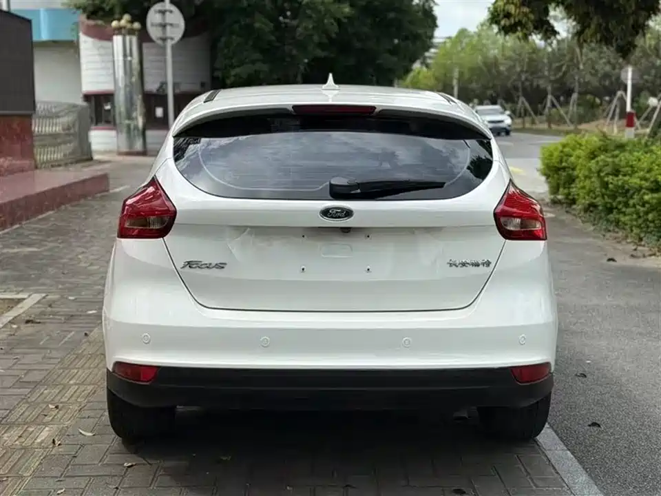 Ford Fox
