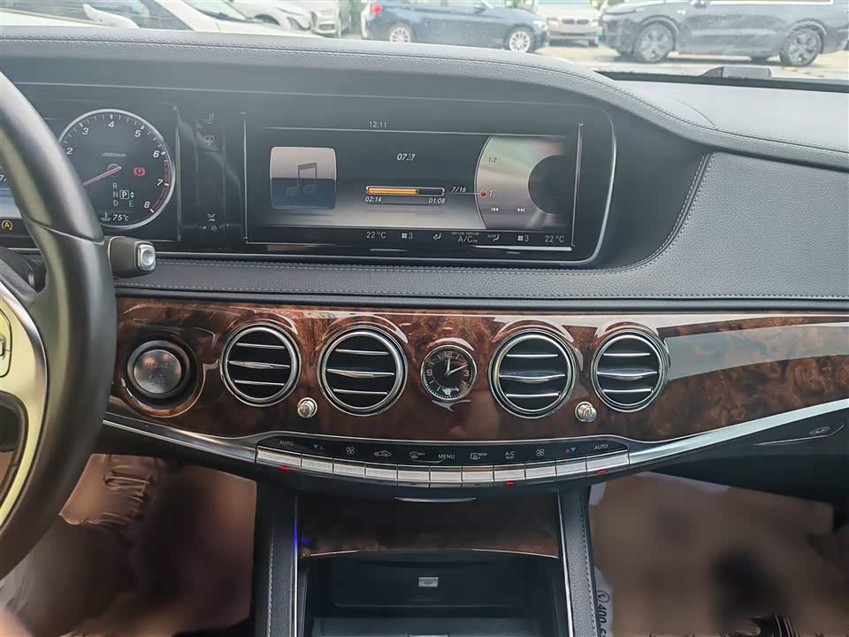 Mercedes-Benz S-class Mercedes-Benz S-class
