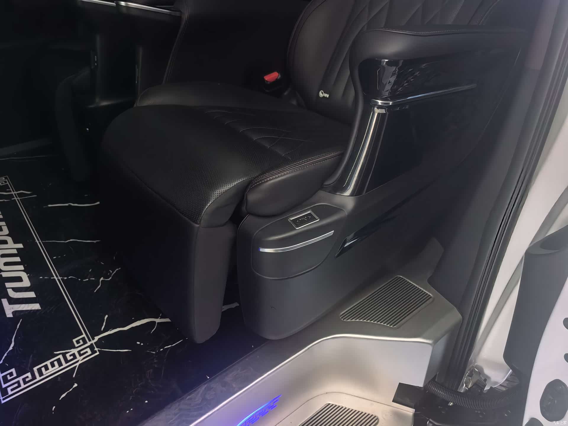 Trumpchi M8, 2024 11