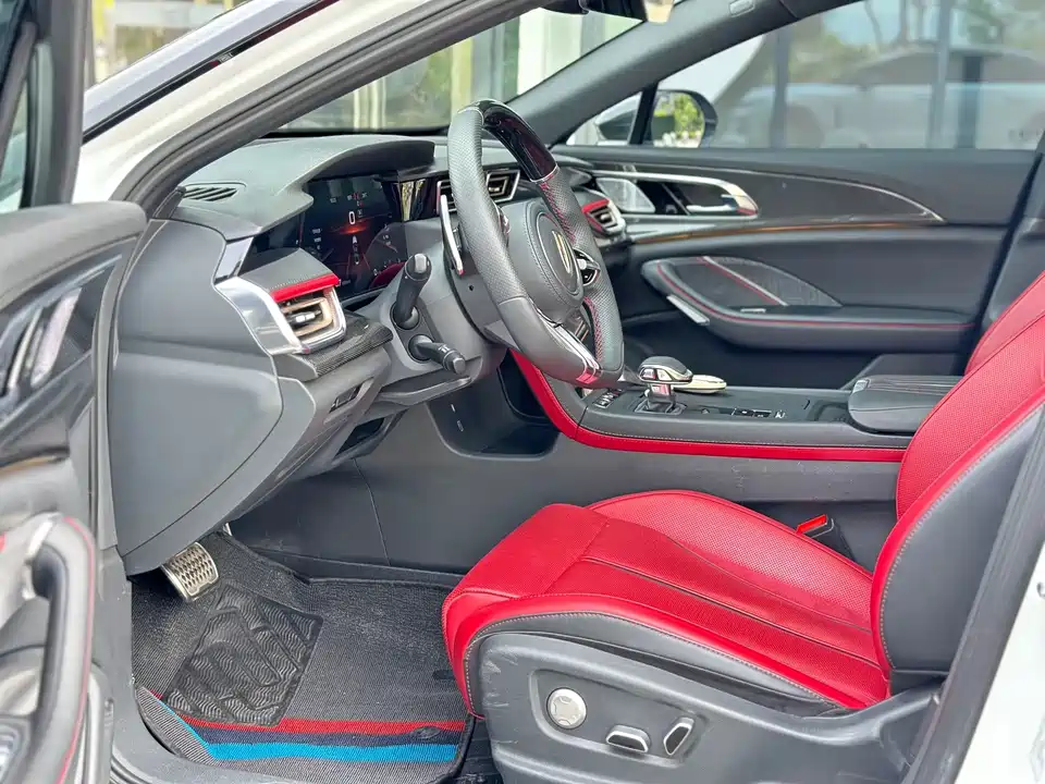 Hongqi H6