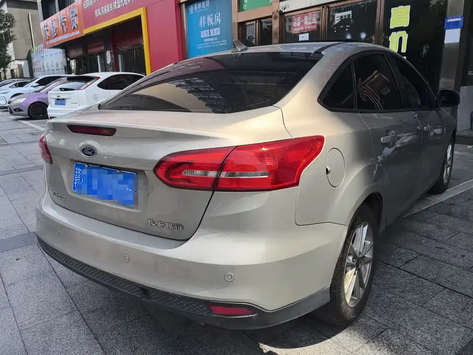 Ford Fox