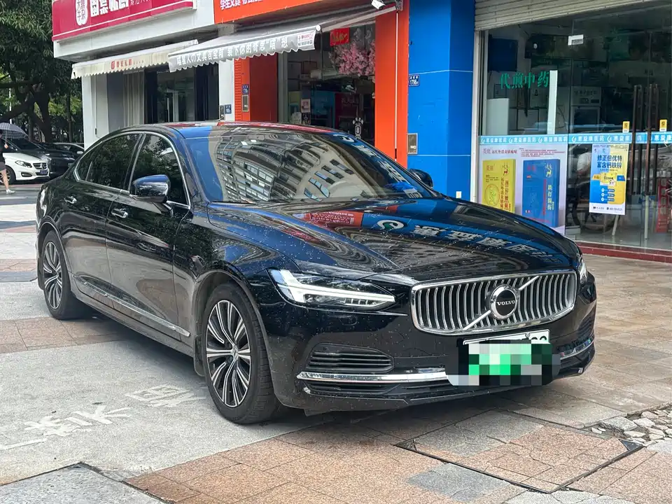 Volvo S90