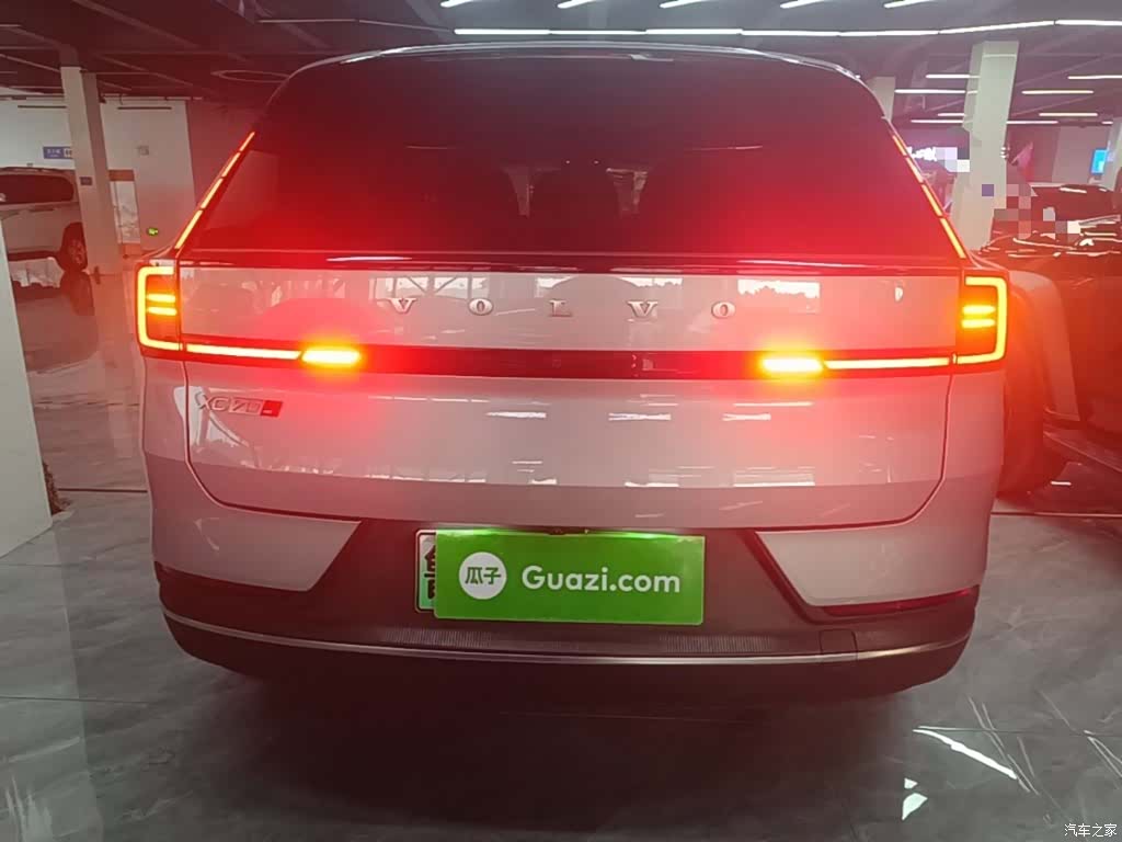 Volvo XC70, 2025 6