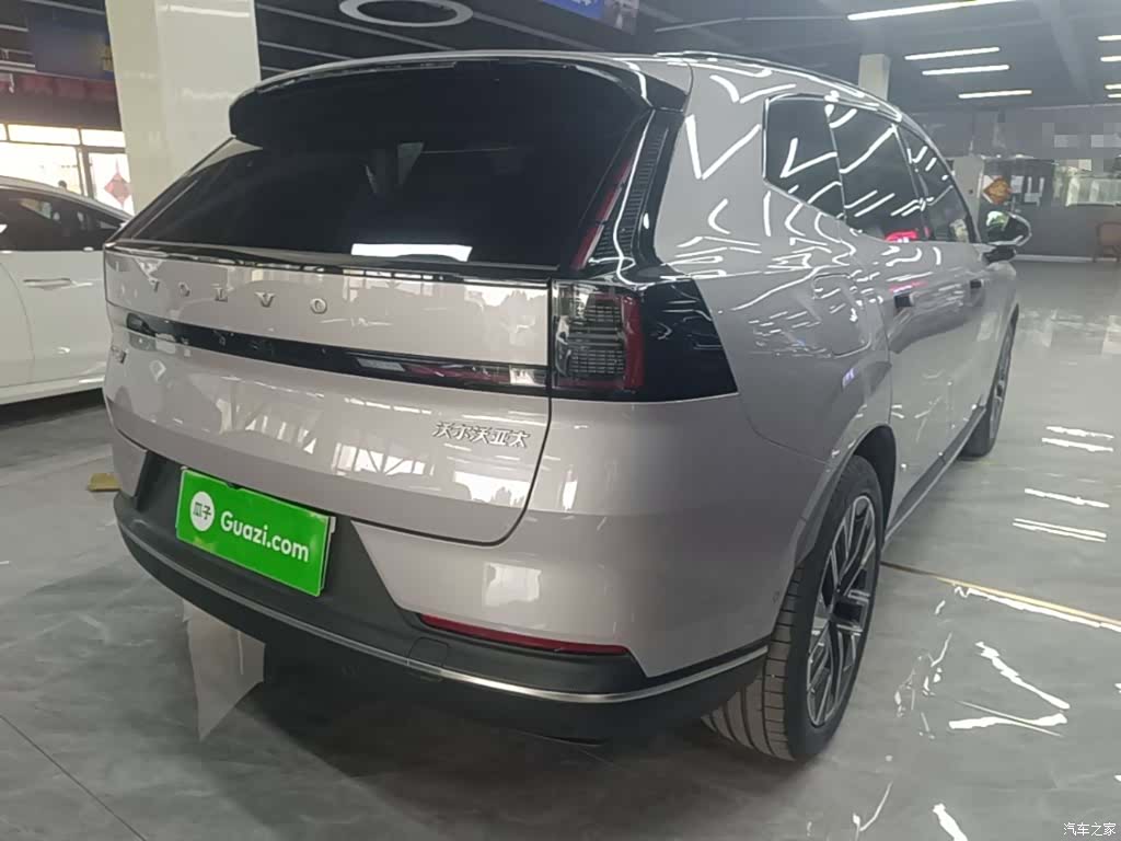 Volvo XC70, 2025 7