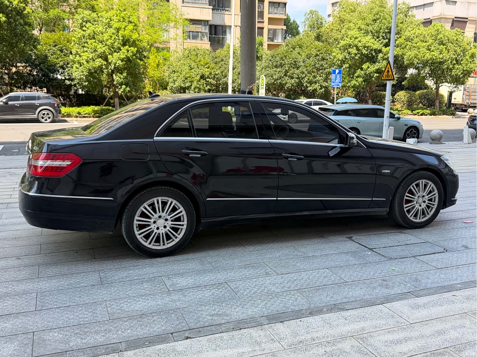 Mercedes-Benz E-Class, 2010 9