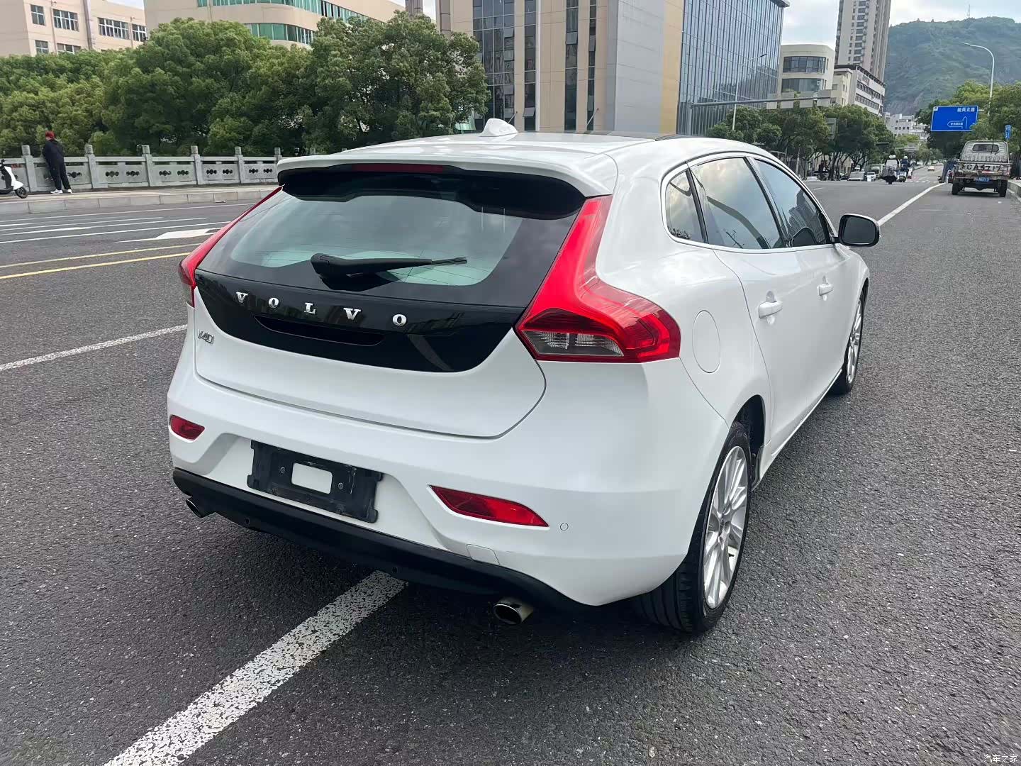 Volvo V40, 2013 9
