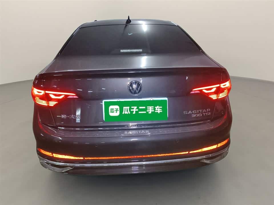 Volkswagen Sagitar