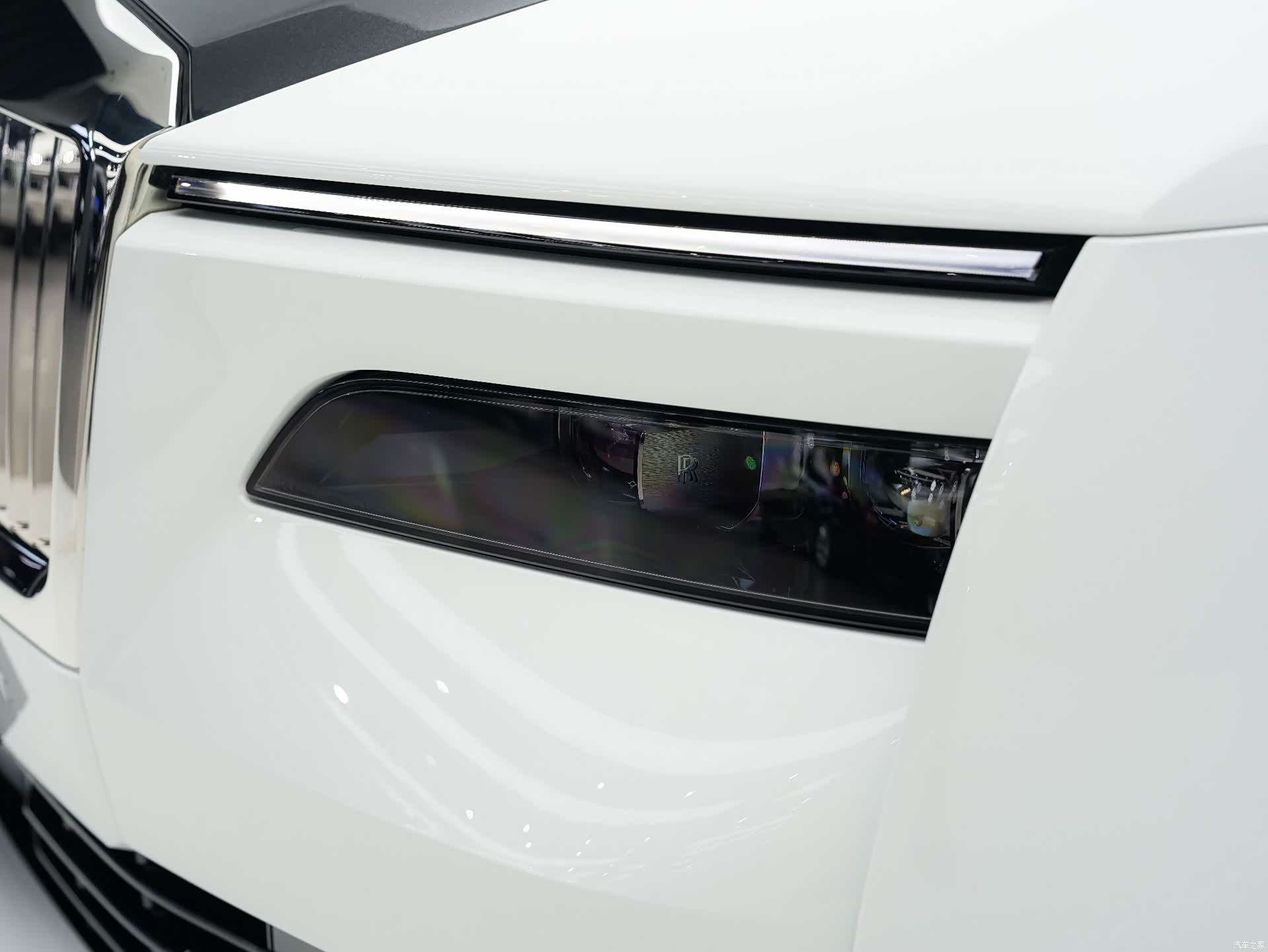 Rolls-Royce Spectre, 2026 6
