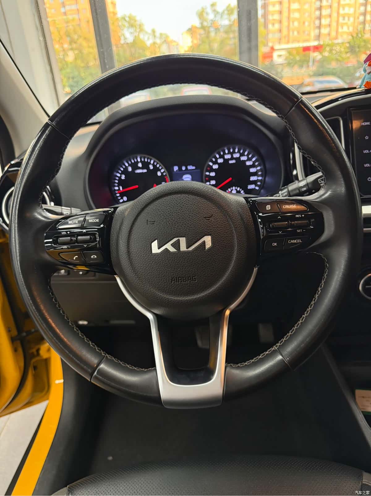 Kia KX1, 2022 13