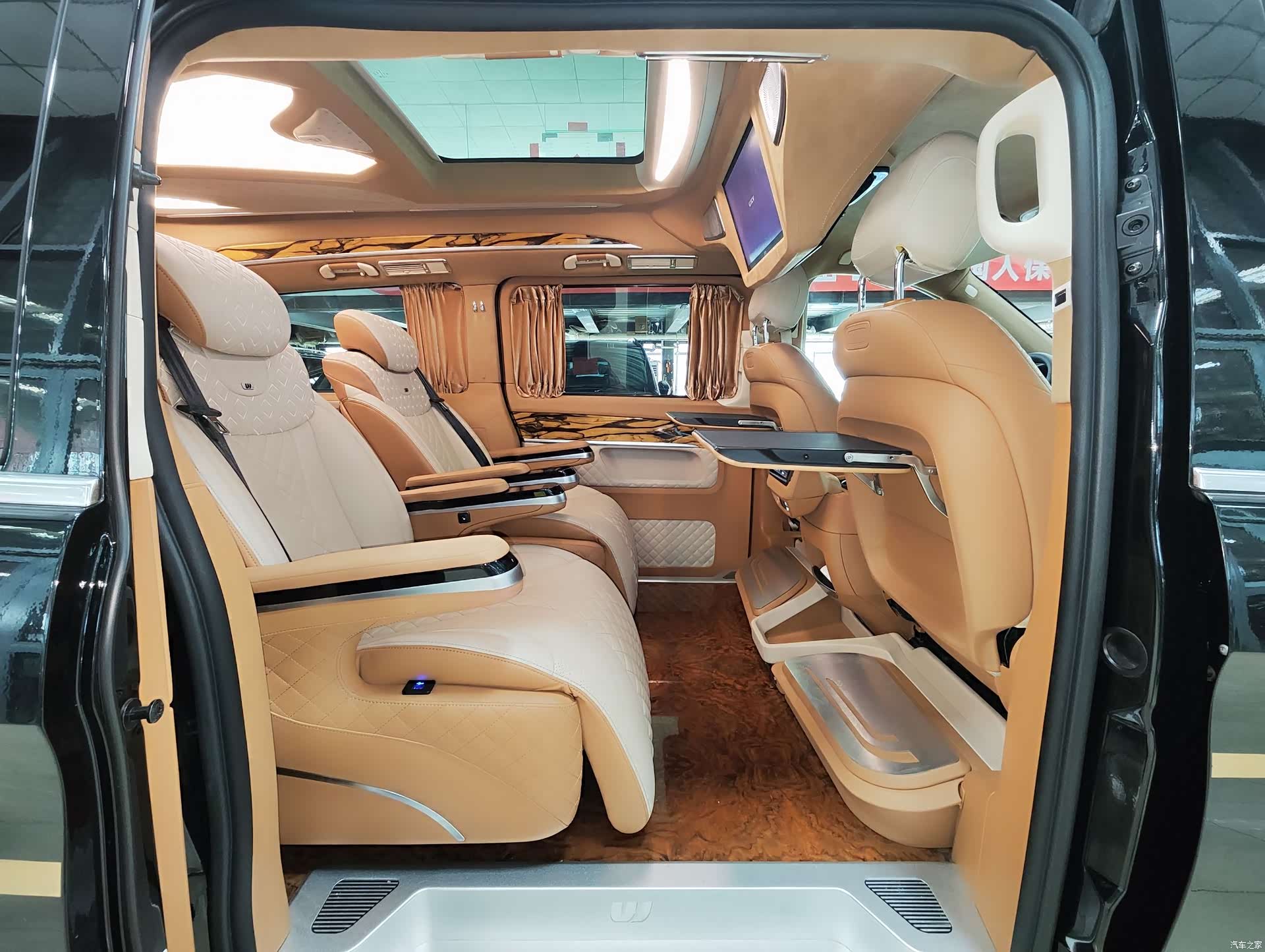 Mercedes-Benz V-Class, 2020 9