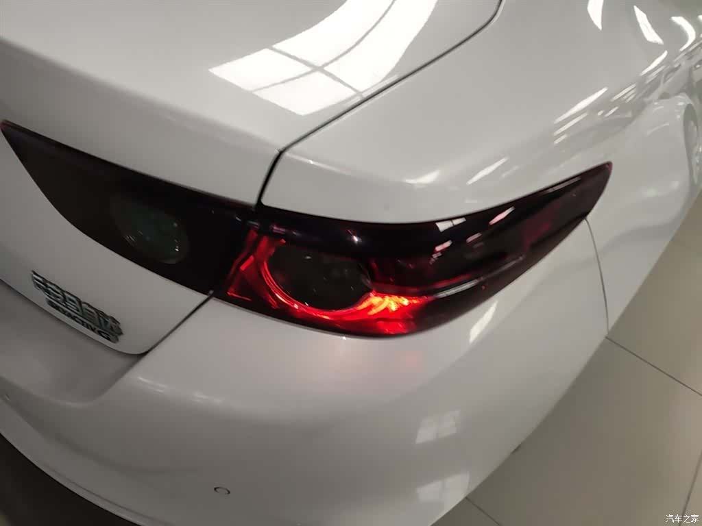 Mazda Mazda3, 2023 8