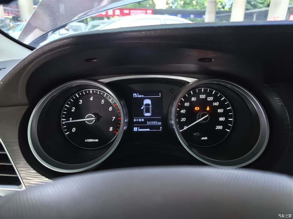Wuling 730, 2016 12