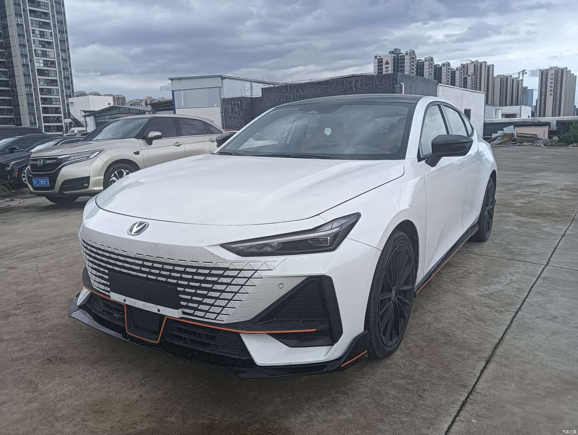 Changan UNI-V, 2023 1