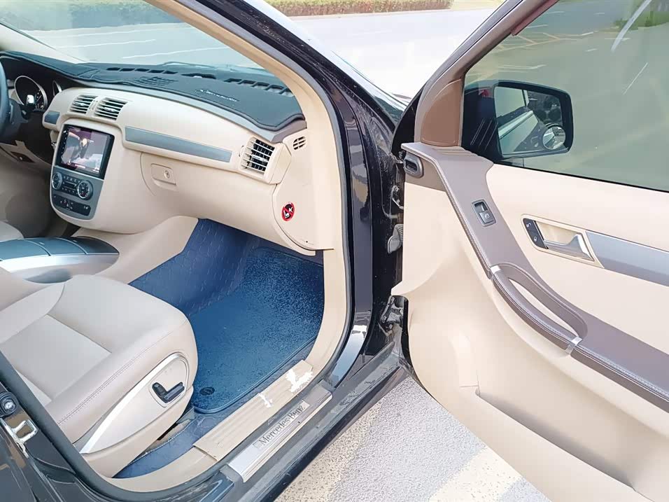 Mercedes-Benz R-class