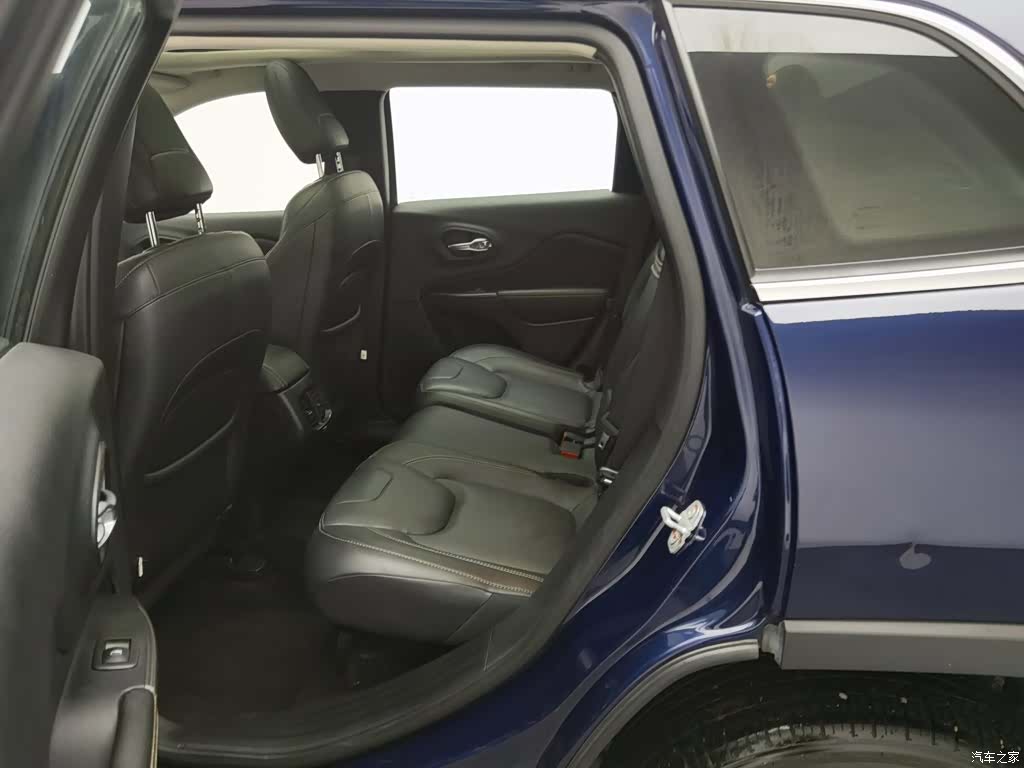 Jeep Cherokee, 2018 15