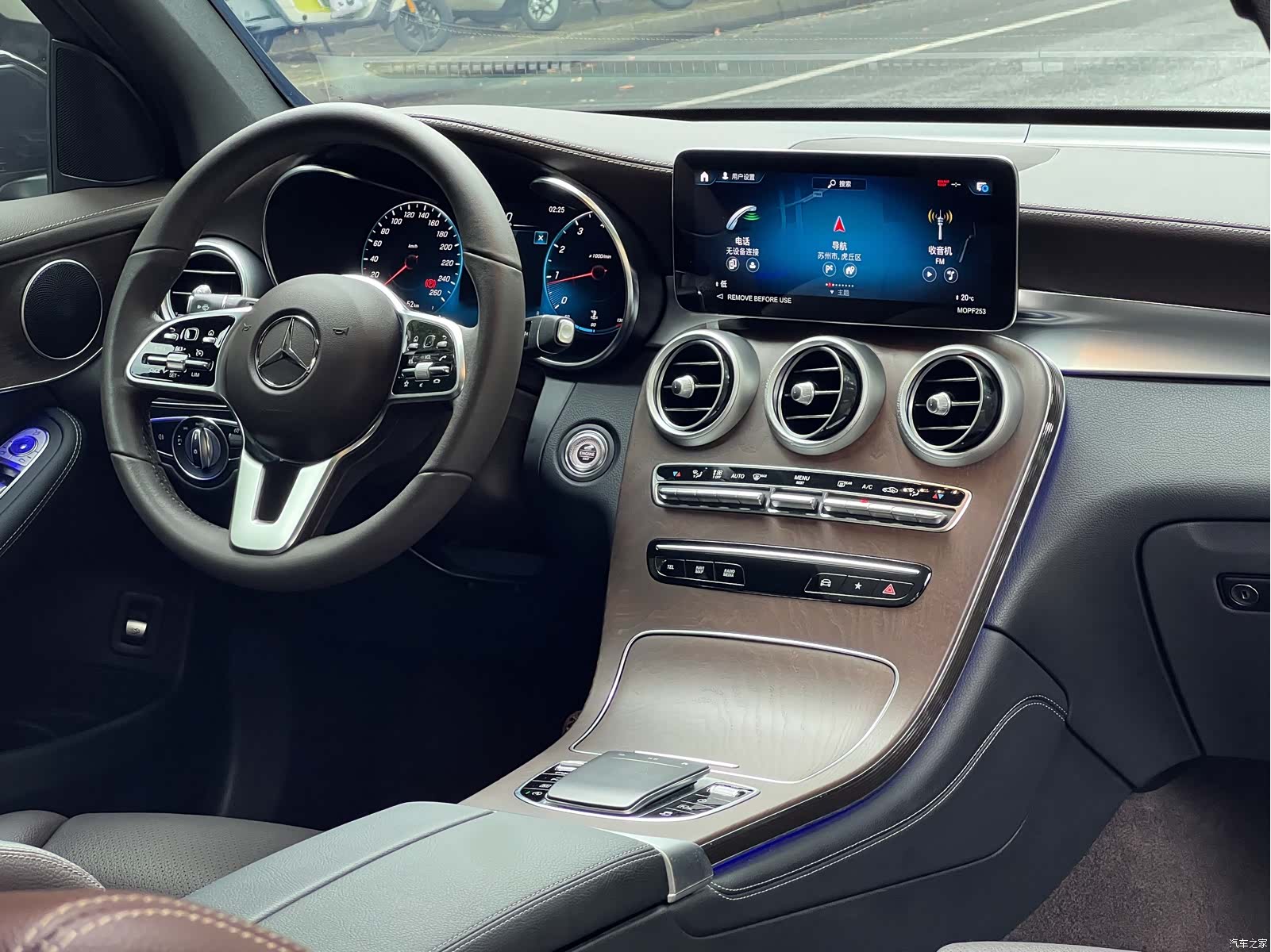 Mercedes-Benz GLC, 2022 12