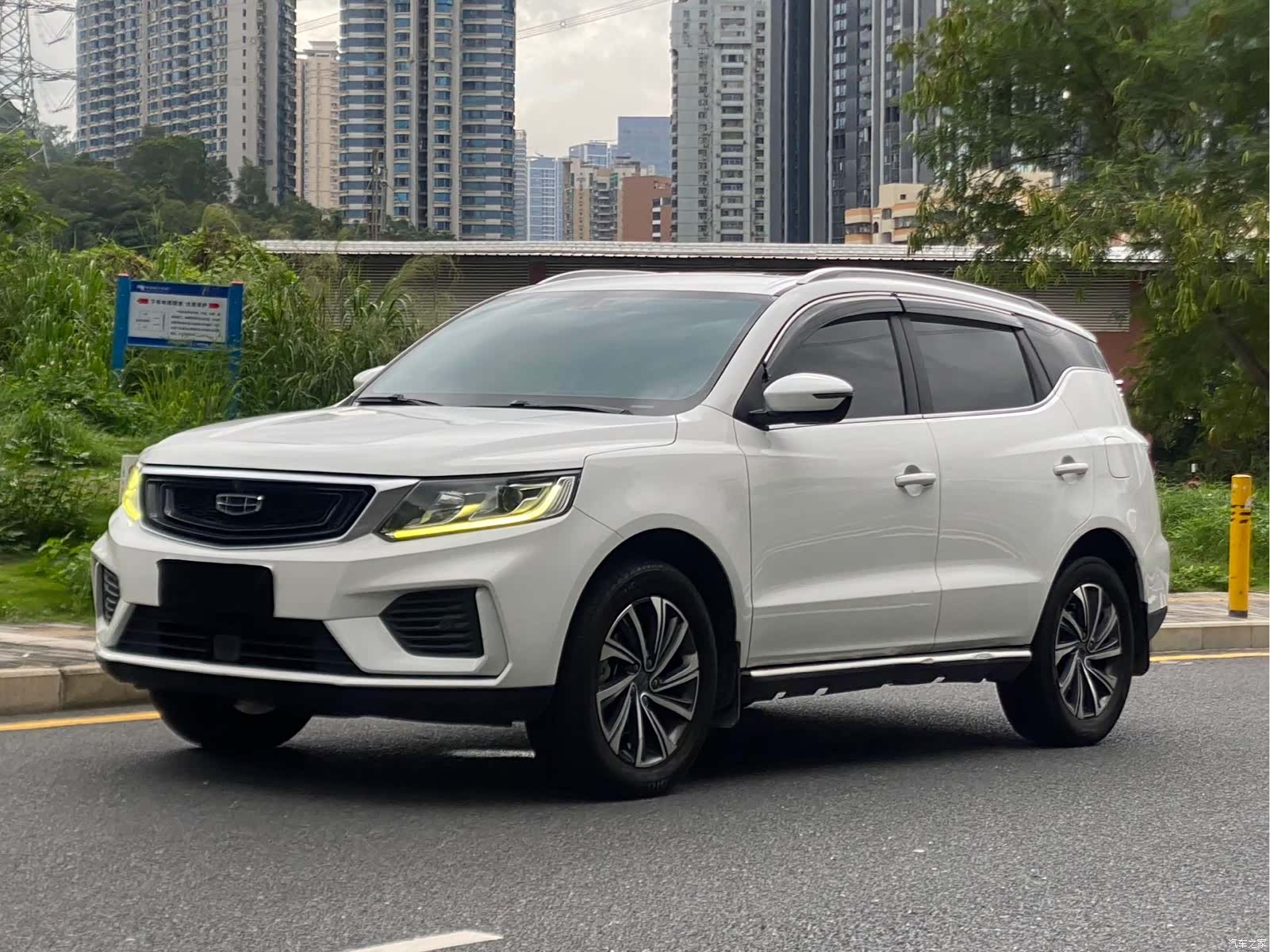 Geely X6, 2019 1