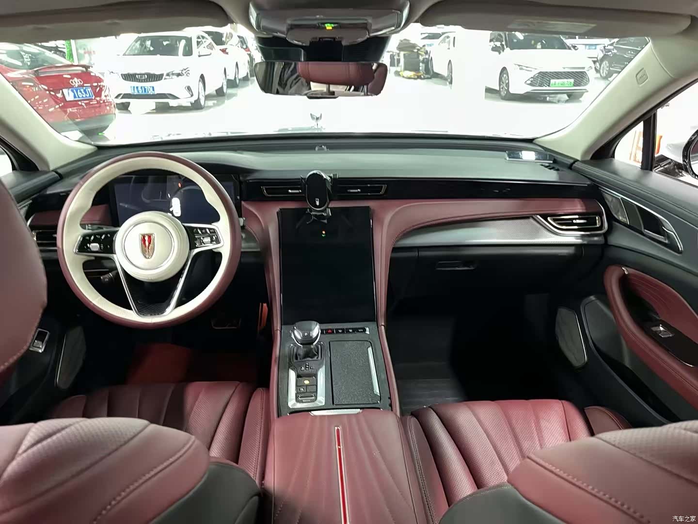 Hongqi H5, 2022 4