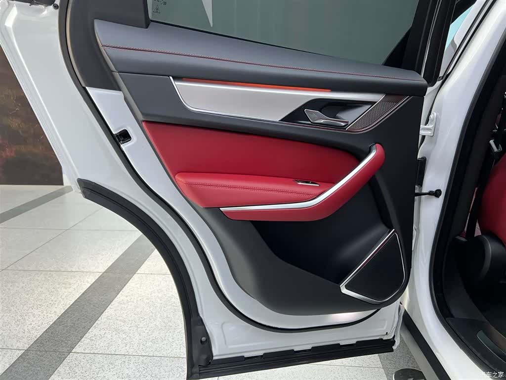 Jaguar F-PACE, 2023 28