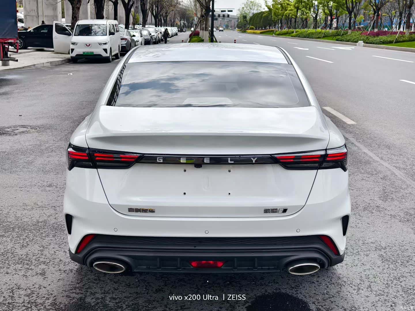 Geely Binray, 2022 8