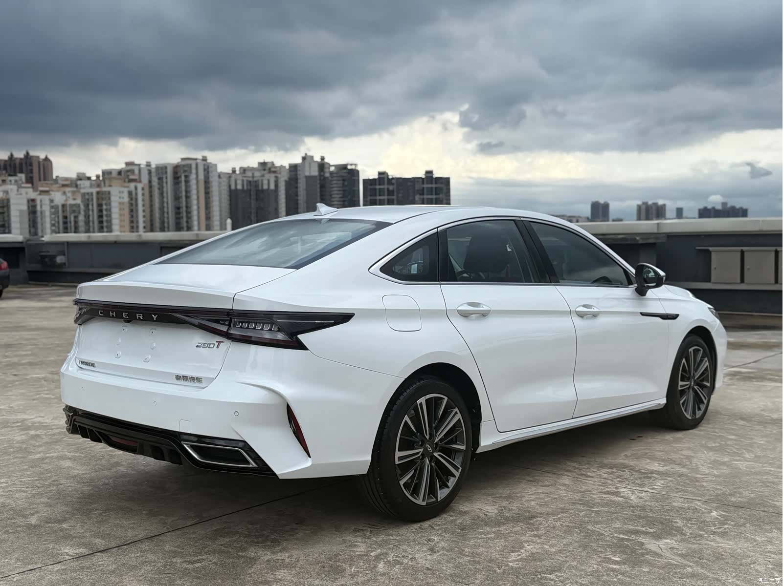 Chery Arrizo 8, 2024 13