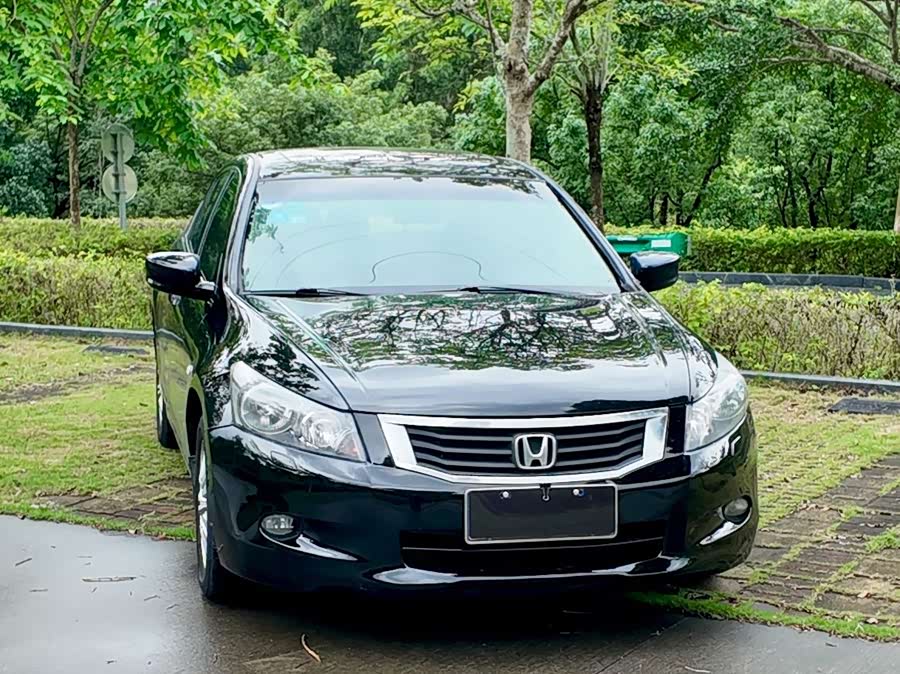 Honda Accord 2009, фото 2