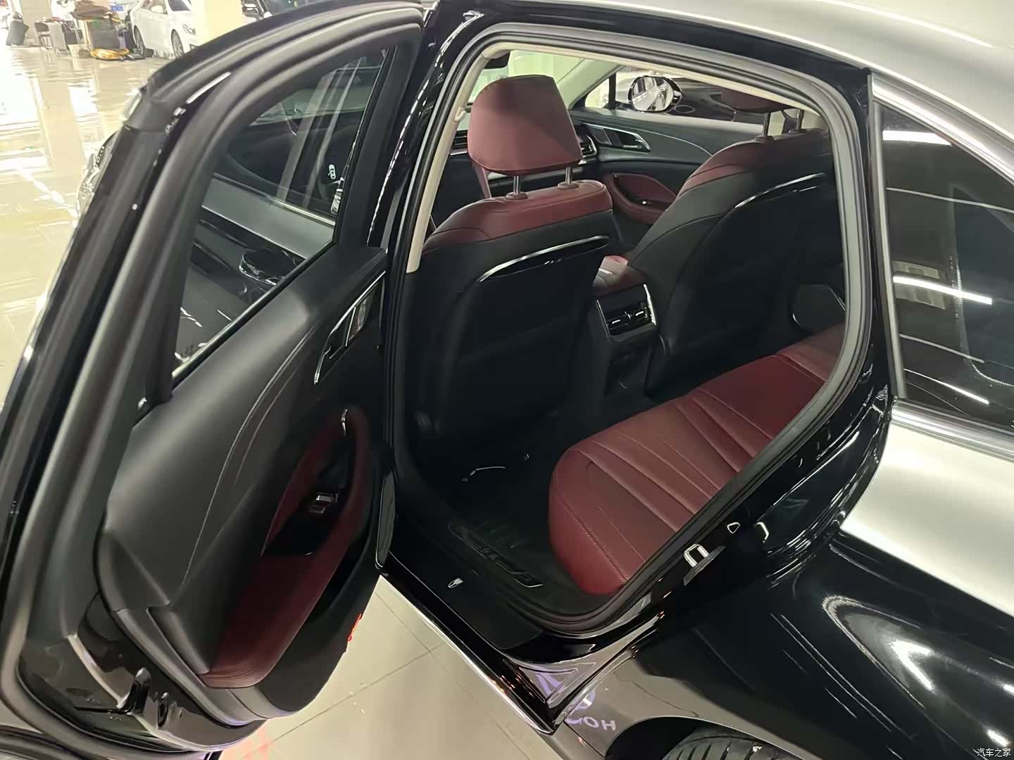 Hongqi H5, 2022 6