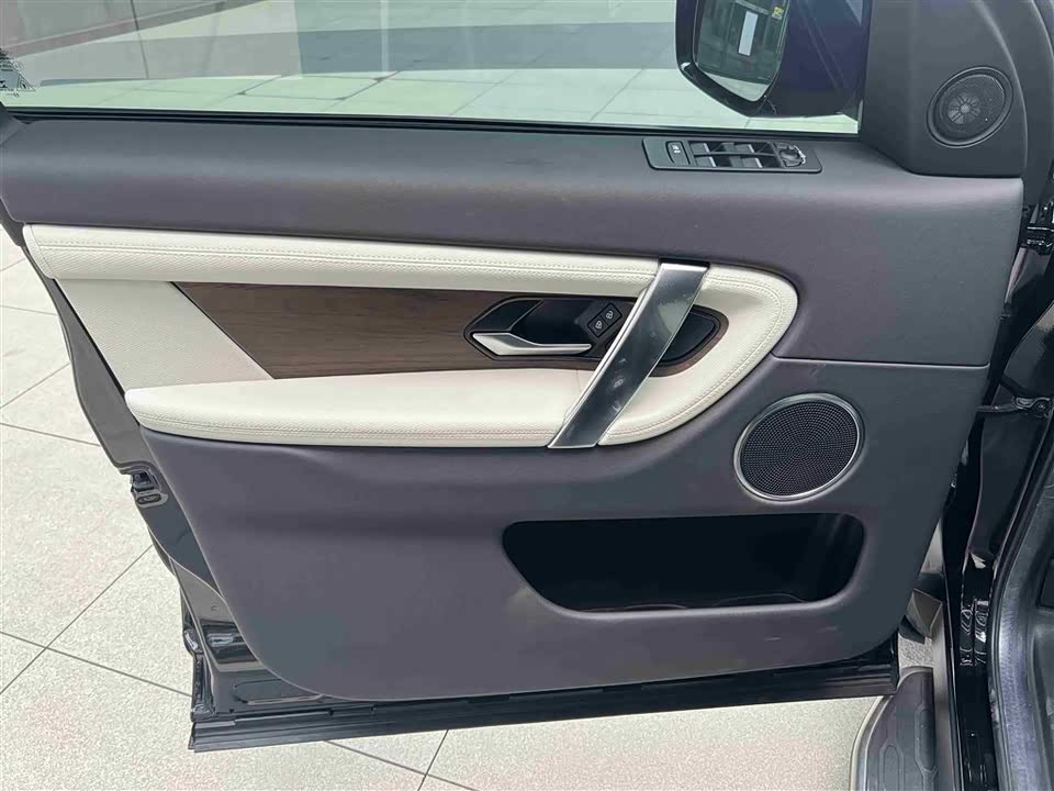 Land Rover Discover sports