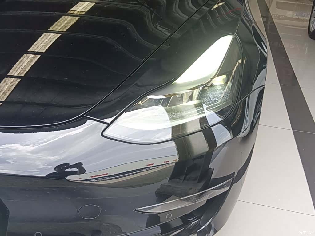 Tesla Model 3, 2022 24
