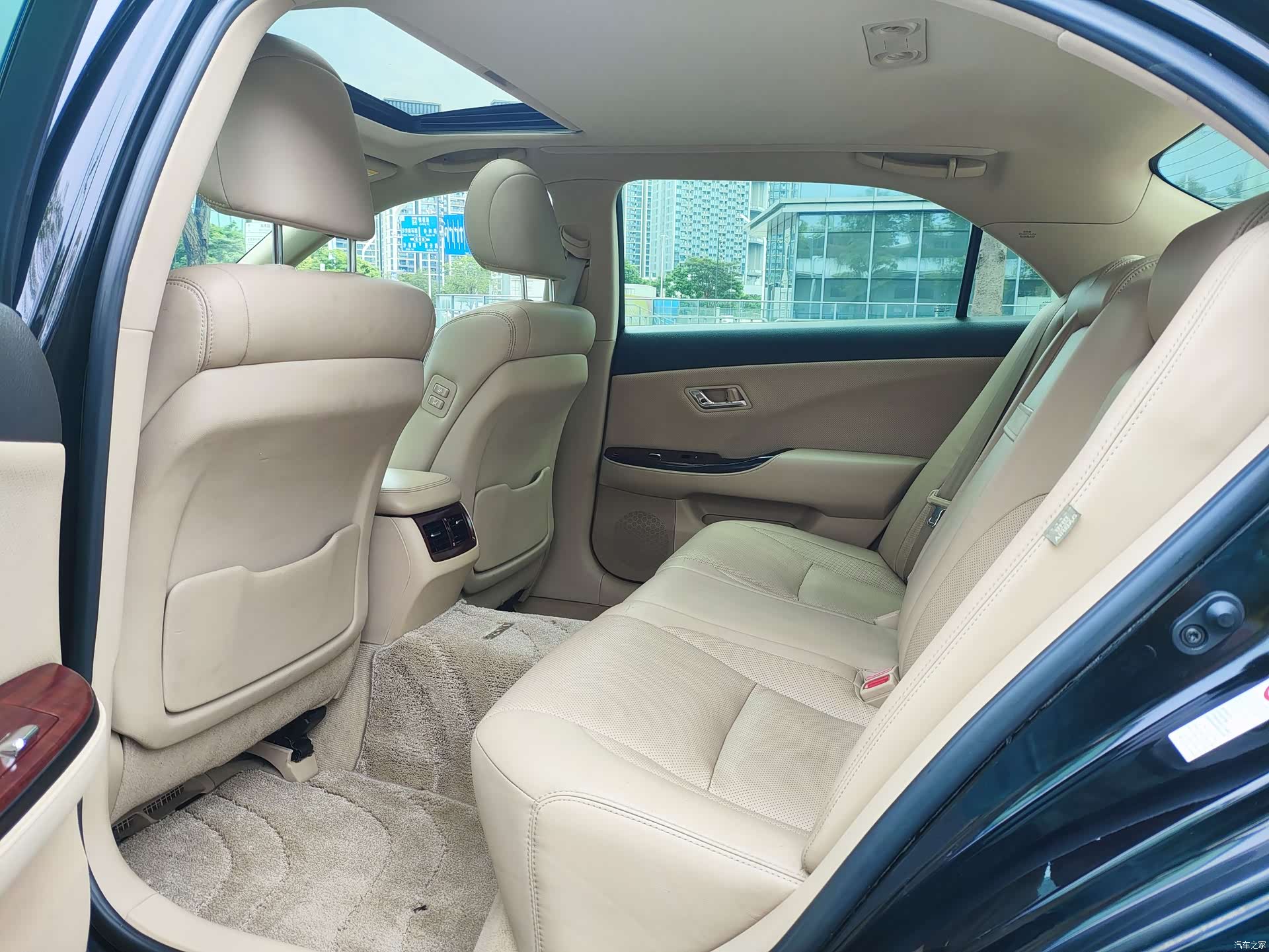 Toyota Crown, 2012 10