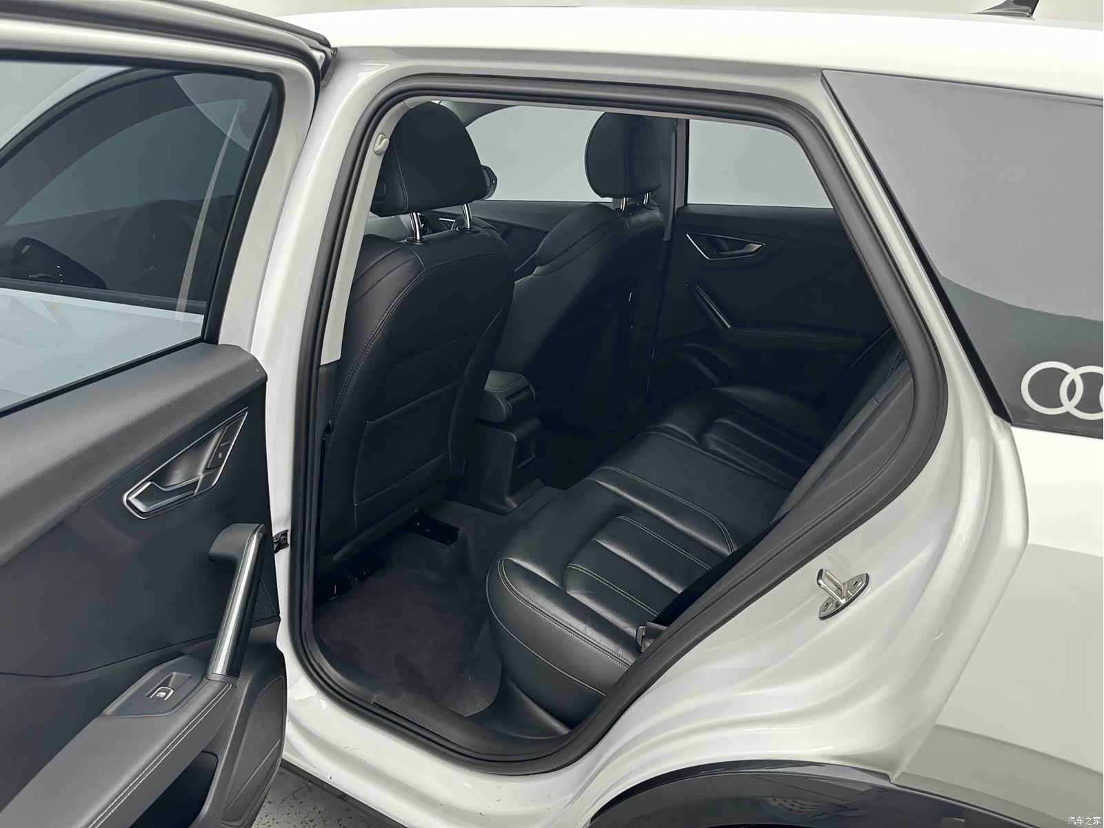 Audi Q2L, 2022 12
