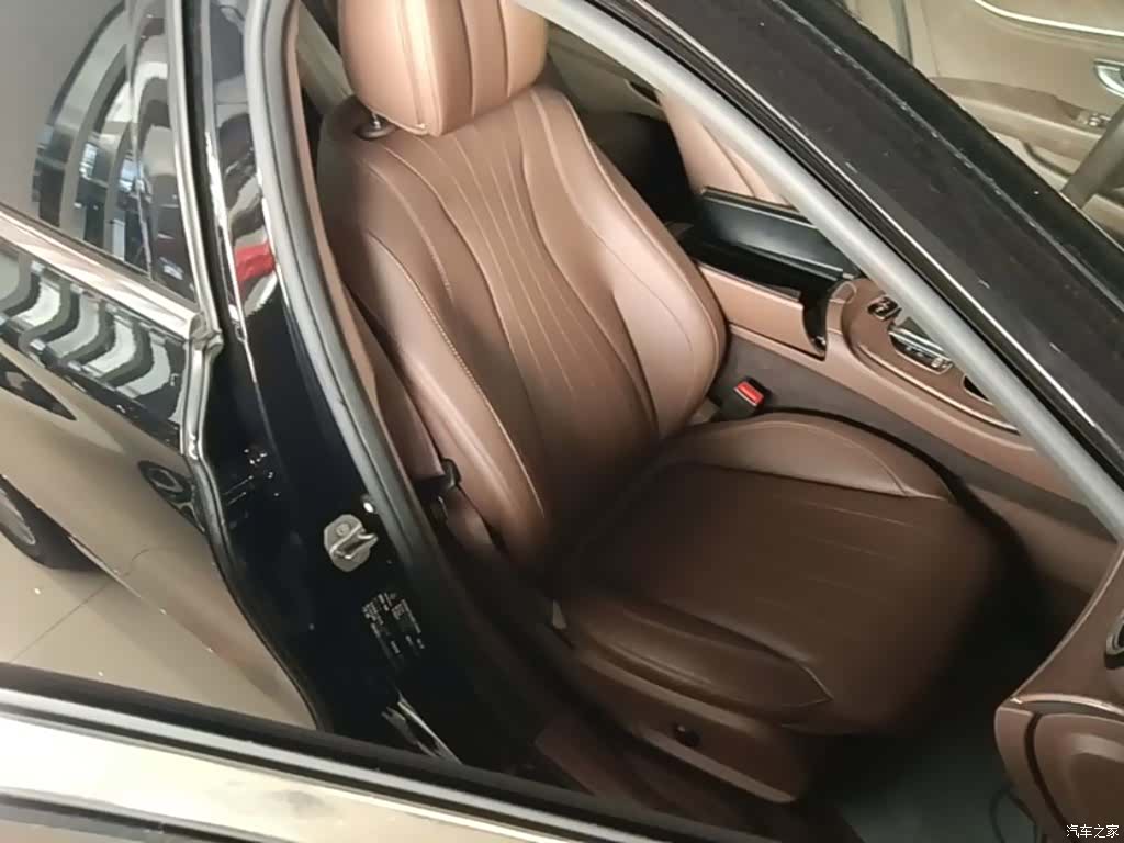 Mercedes-Benz E-Class, 2021 25