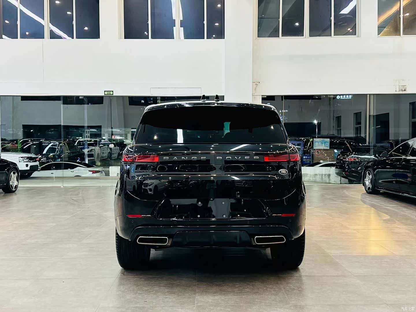 Land Rover Range Rover, 2023 все фото