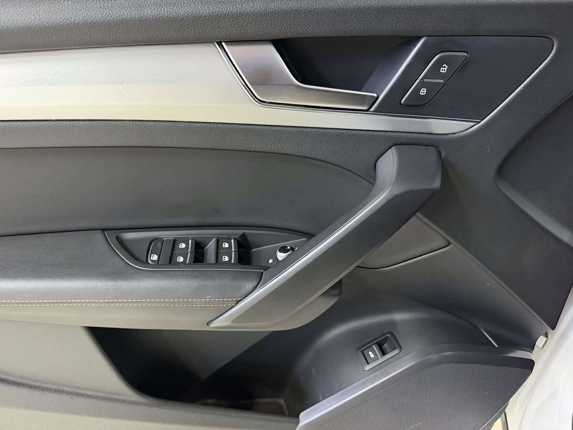 Audi Q5L, 2020 7