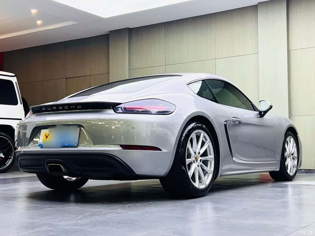 Porsche Cayman, 2019 3