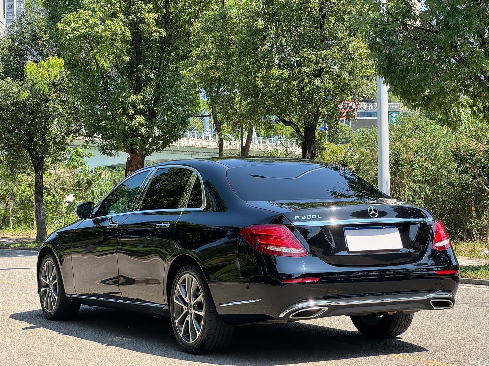 Mercedes-Benz E-Class, 2019 8