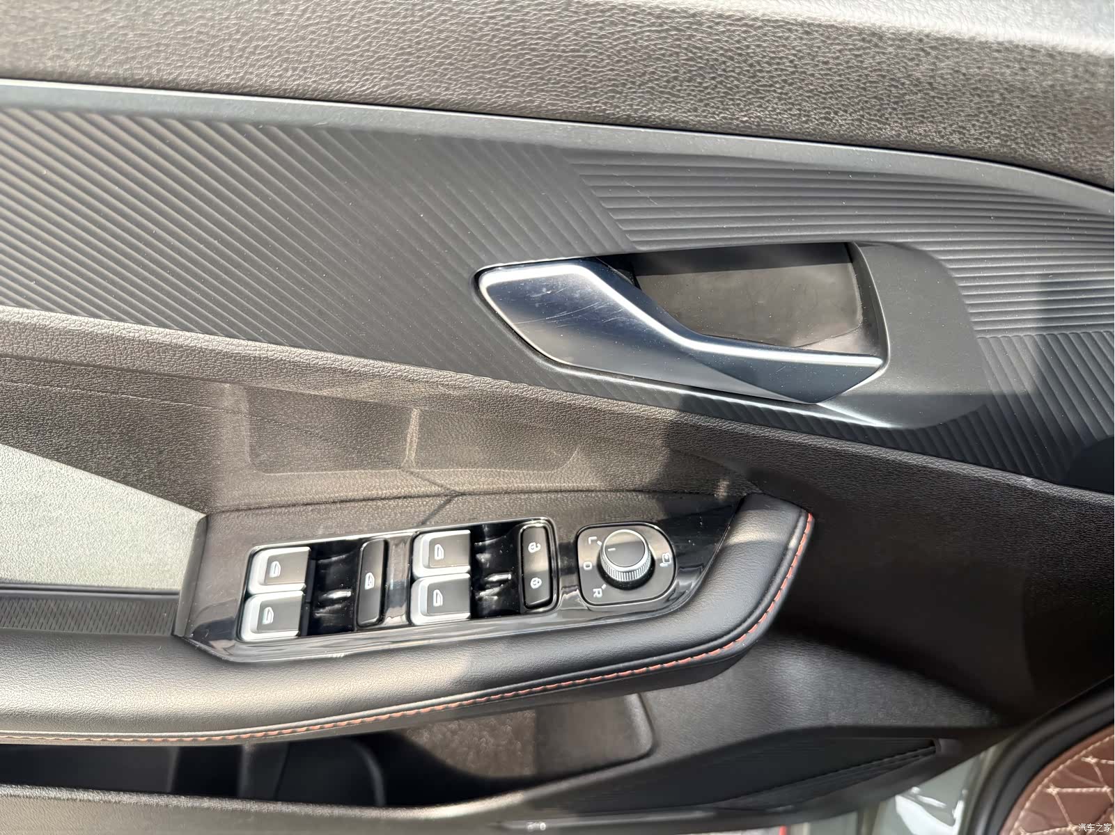 Geely Binray, 2022 11