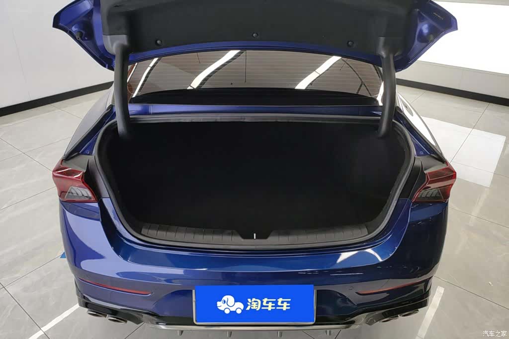 Kia K5, 2022 4
