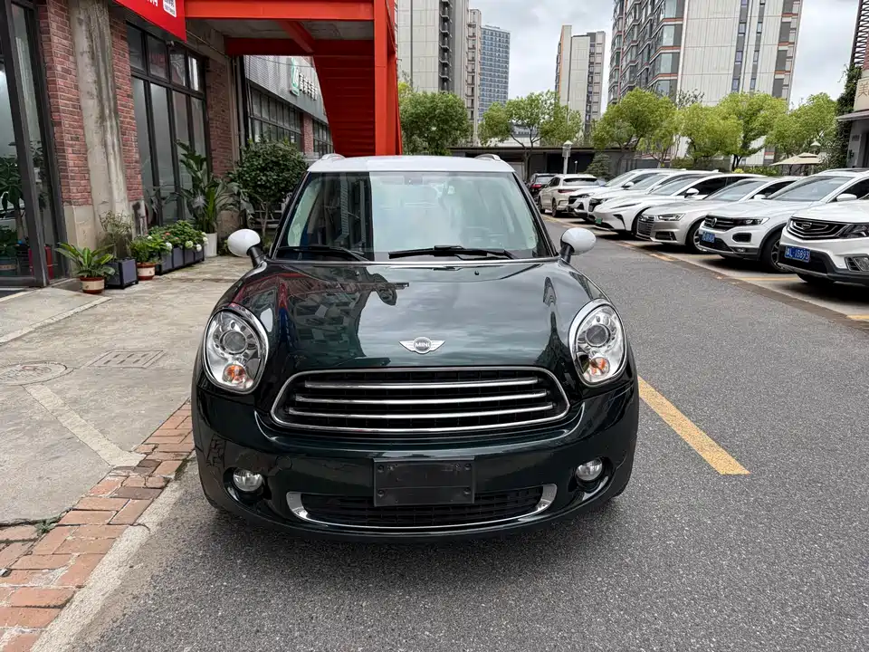 MINI COUNTRYMAN
