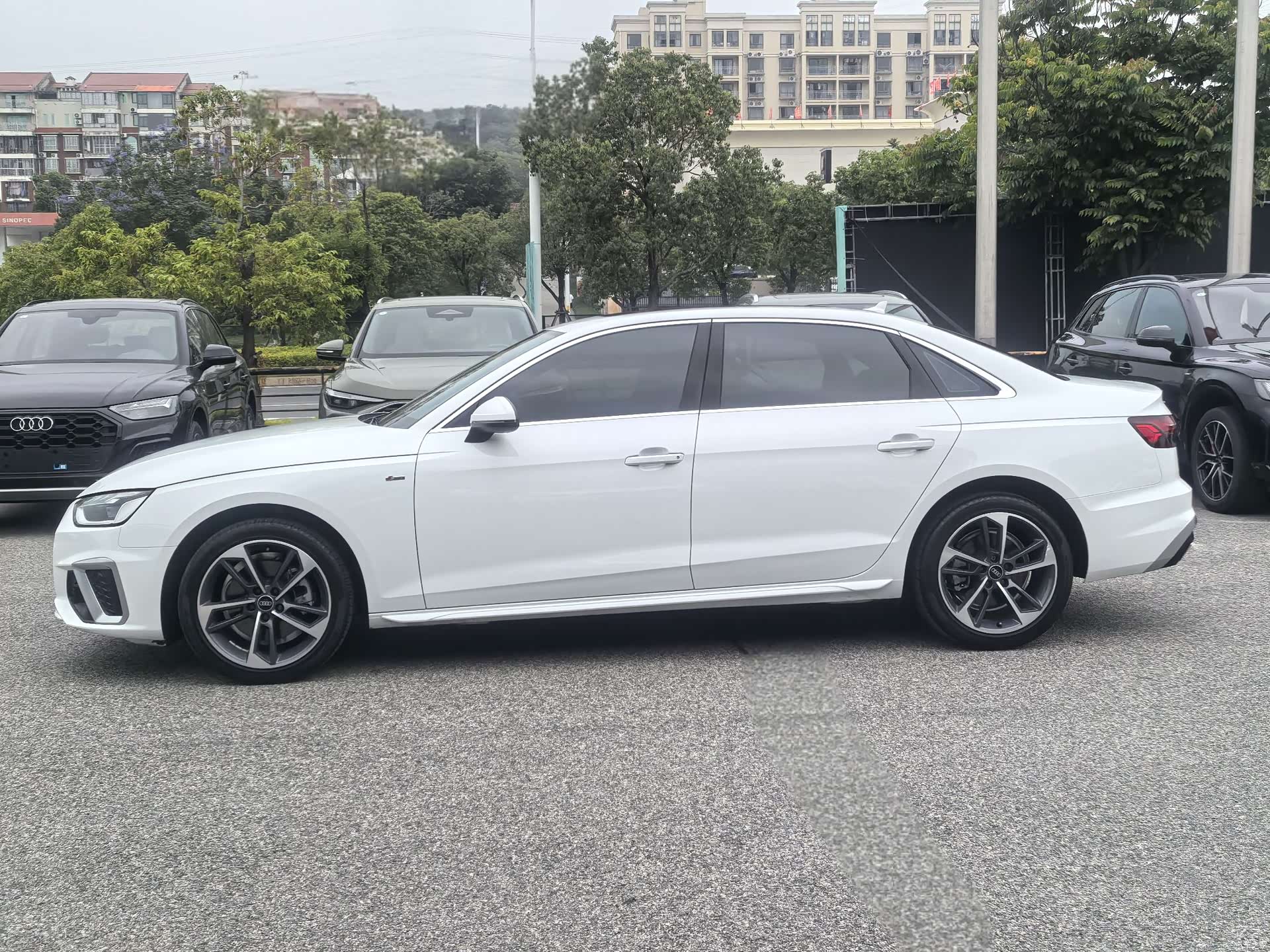 Audi A4L, 2020 3