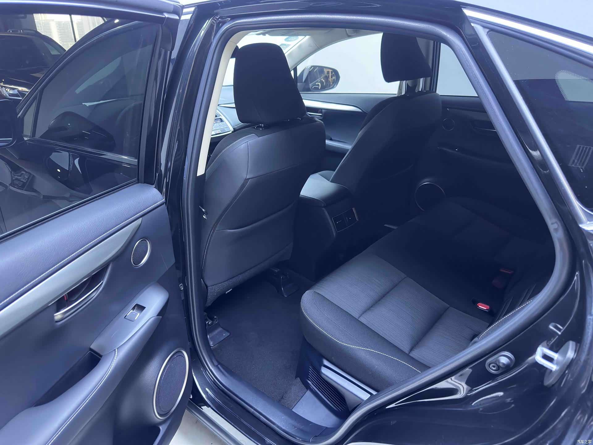 Lexus NX, 2020 12