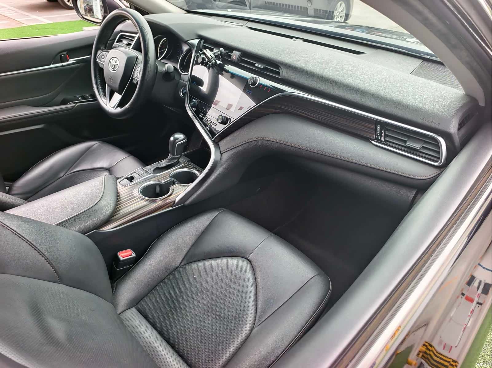 Toyota Camry, 2019 18