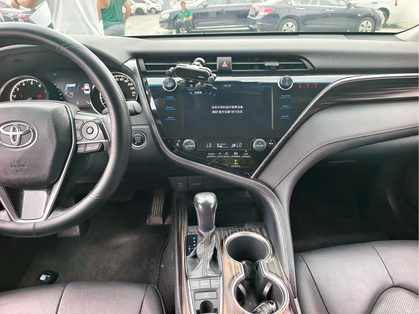 Toyota Camry, 2019 16