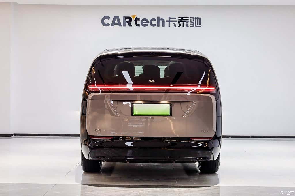 Li Auto MEGA, 2024 3