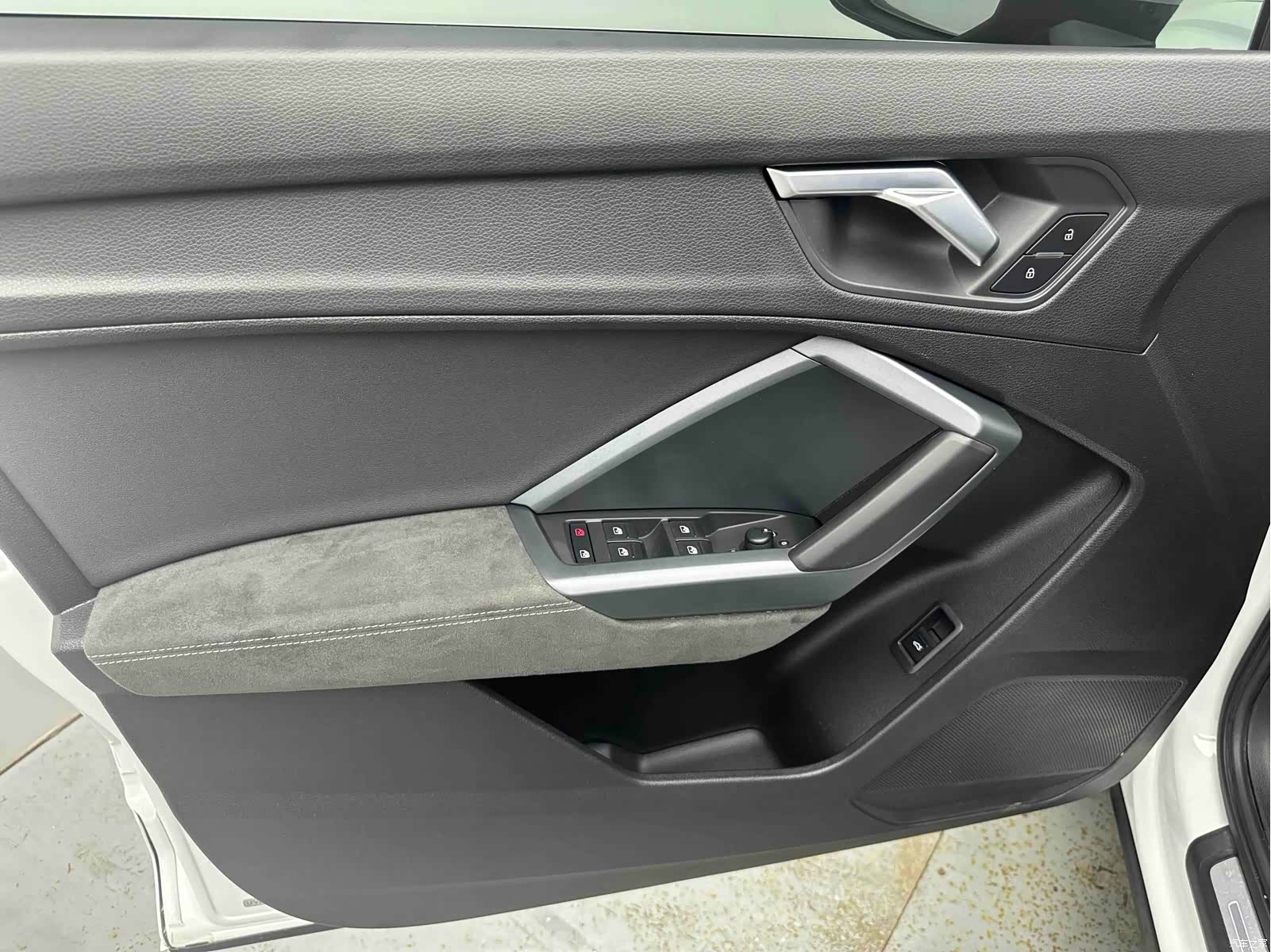 Audi Q3, 2022 10