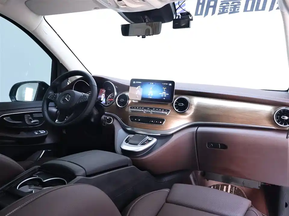 Mercedes-Benz V-class
