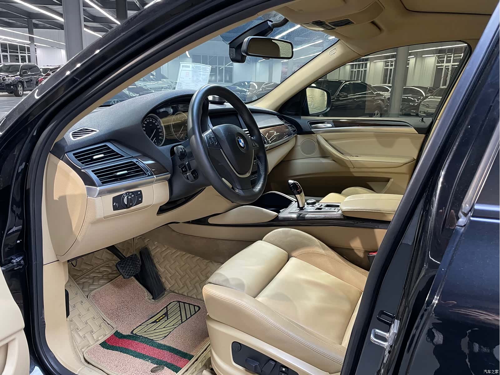 BMW X6, 2011 6