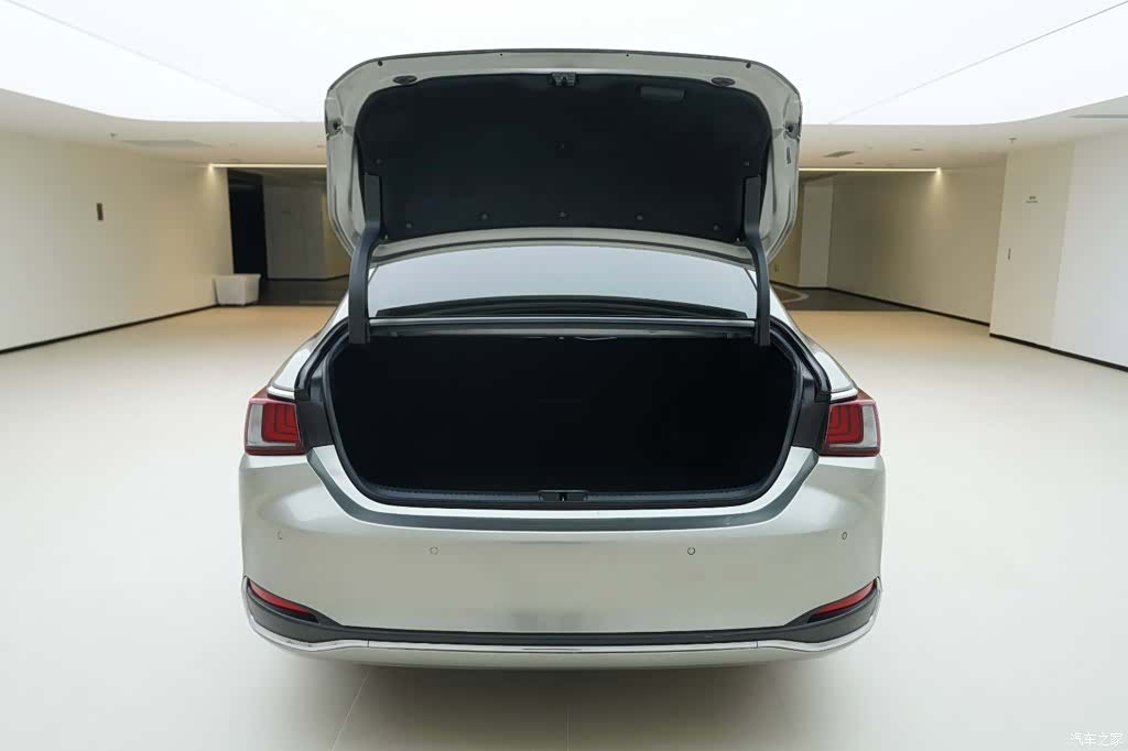 Lexus ES, 2019 6