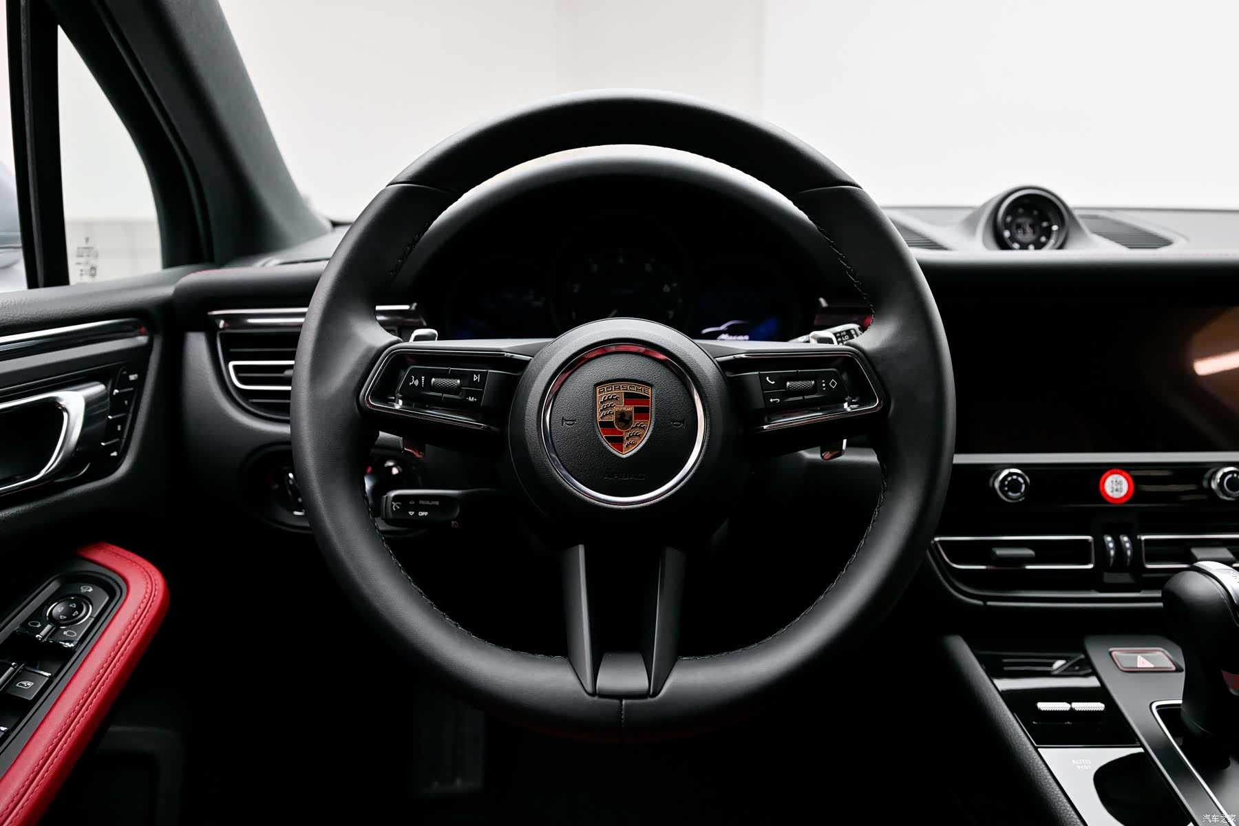 Porsche Macan, 2026 12
