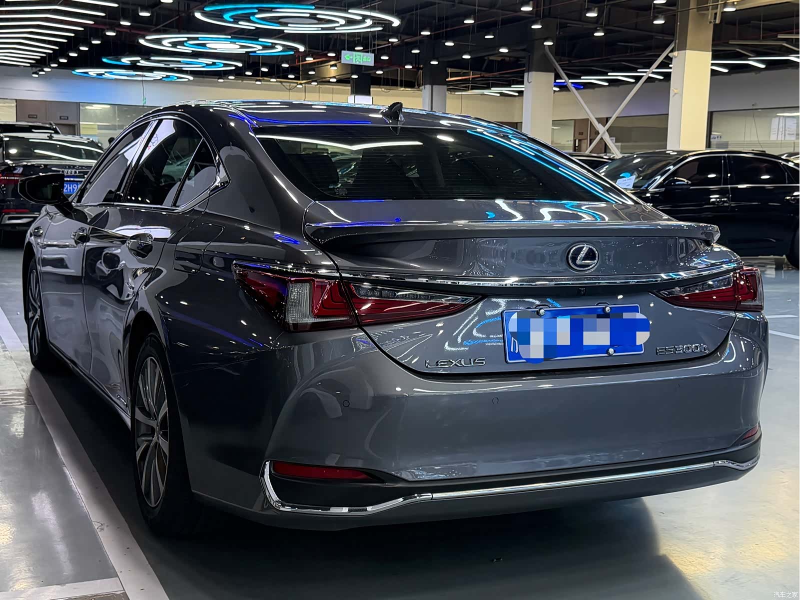 Lexus ES, 2019 11